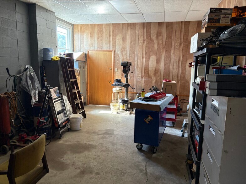 More Photos Of 101 Erie St, Amsterdam Warehouse For Sale