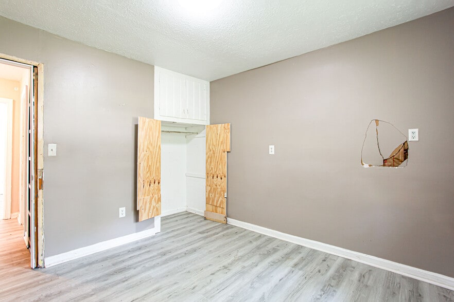 More Photos Of 2758 Five Forks Trickum Rd, Lawrenceville Office For Sale