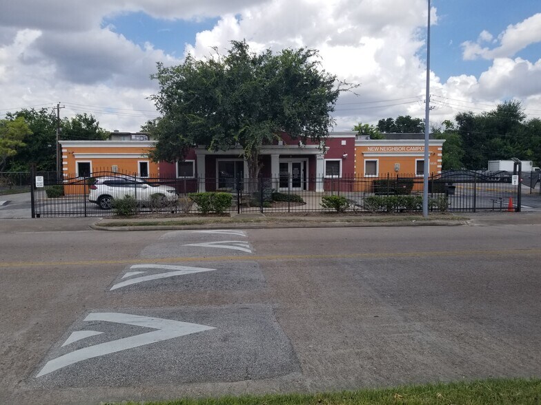 Primary Photo Of 6535 Rookin St, Houston General Retail For Sale