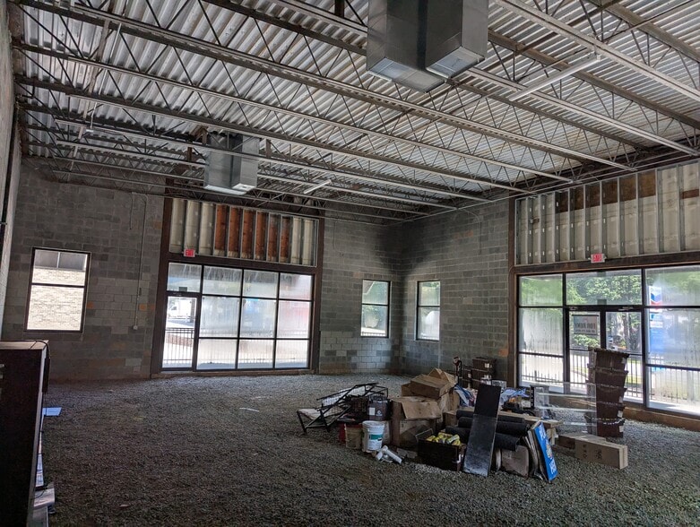 More Photos Of 375 Pat Mell Rd SW, Marietta General Retail For Lease