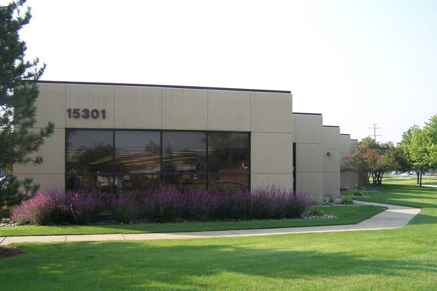 More Photos Of 15301 Century Dr, Dearborn Light Manufacturing For Lease