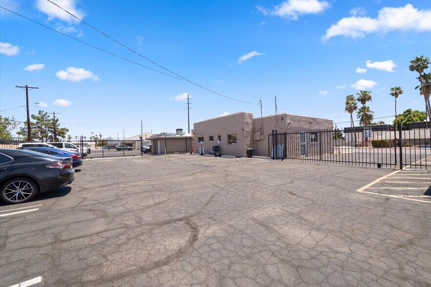 More Photos Of 2818 W Northern Ave, Phoenix Office For Sale