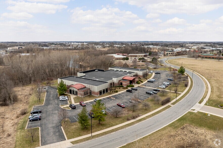 More Photos Of 5459 Fen Oak Dr, Madison Office For Sale