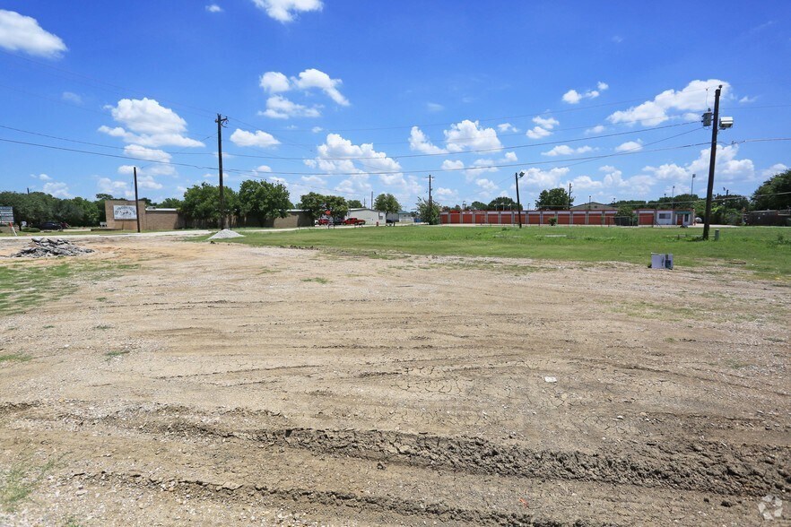 More Photos Of 7440 Main Street, The Colony Land For Lease