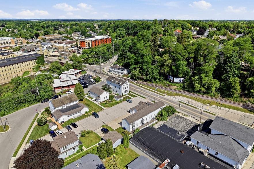More Photos Of 517 Monroe St, Sheboygan Falls Office For Sale