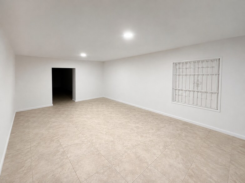 More Photos Of 2340 SW 8th St, Miami Hotel For Lease