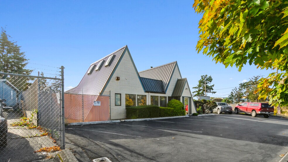 More Photos Of 11221 Pacific Hwy SW, Lakewood Contractor Storage Yard For Sale