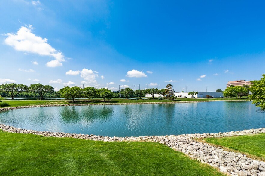 More Photos Of 600 Lakeview Plaza Blvd, Worthington Office For Sale
