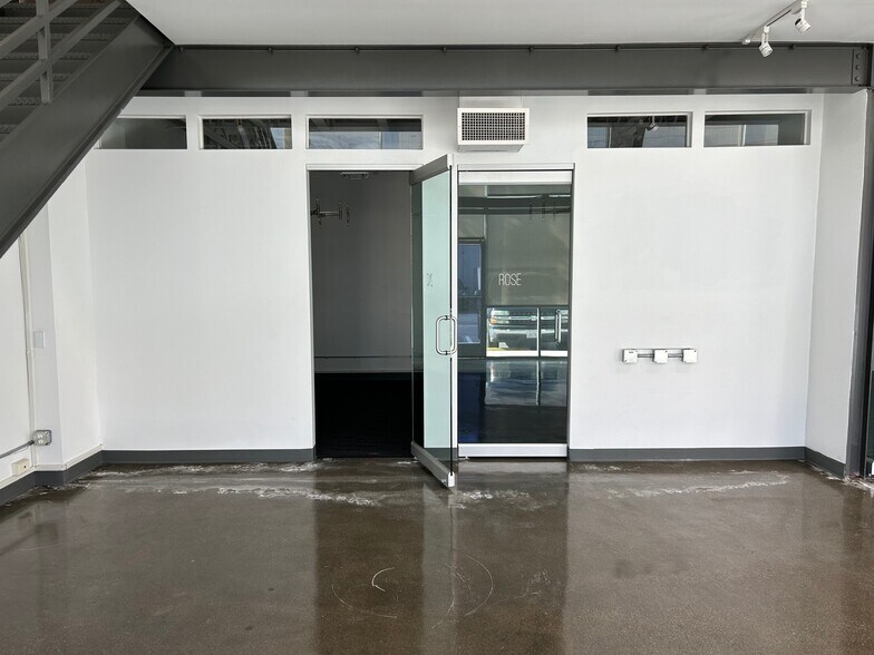 More Photos Of 4052-4058 Del Rey Ave, Marina Del Rey Loft Creative Space For Lease