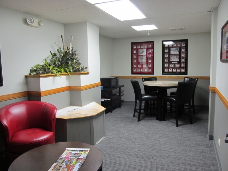 More Photos Of 800 W 5th Ave, Naperville Office For Lease