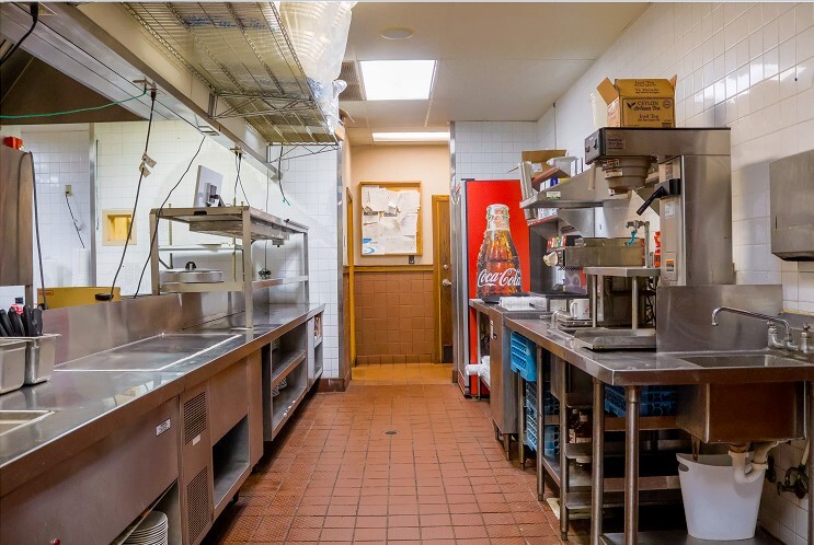 More Photos Of 2610 W Memorial Rd, Oklahoma City Restaurant For Sale