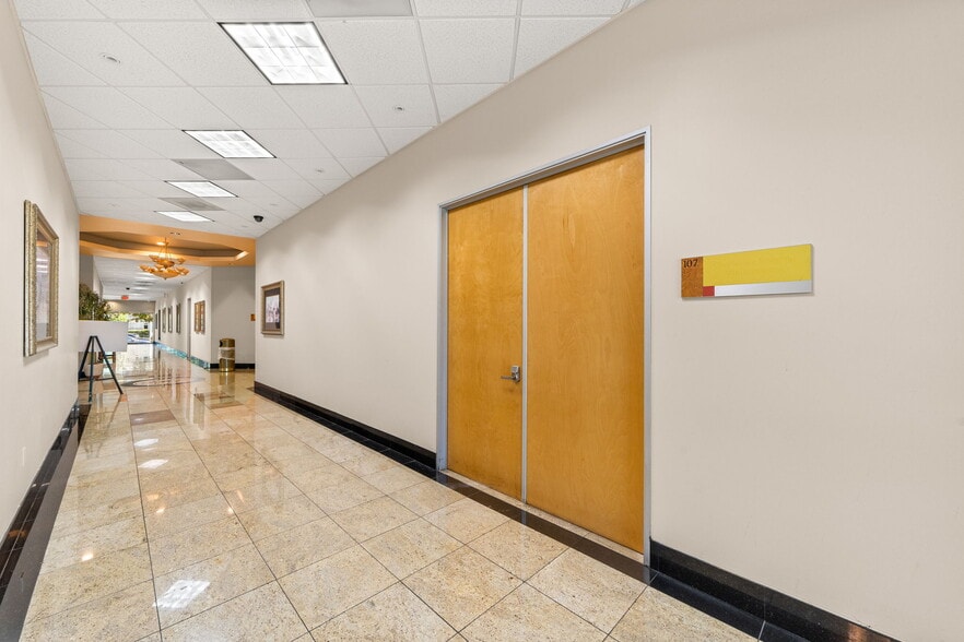 More Photos Of 554 E San Bernardino Rd, Covina Medical For Lease