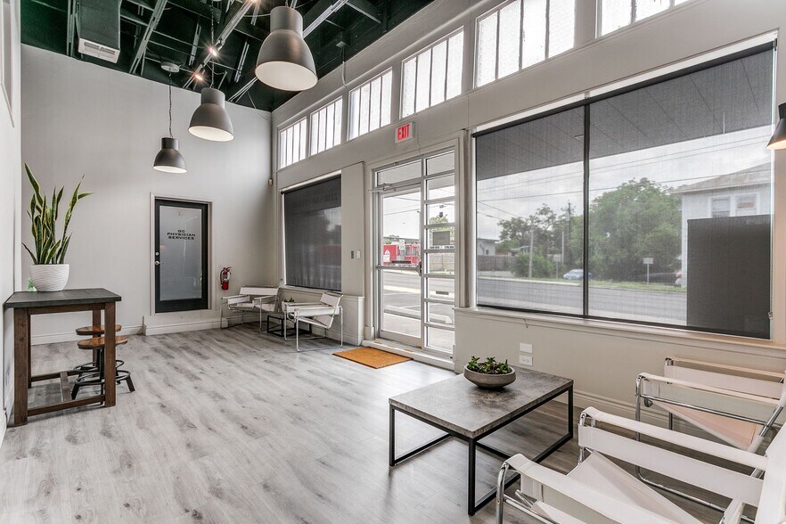 More Photos Of 2314-2322 San Pedro Ave, San Antonio General Retail For Sale