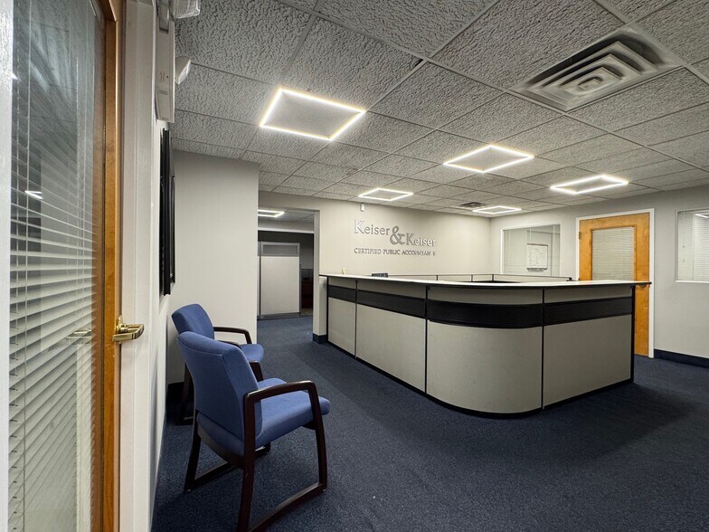 More Photos Of 5 Allegheny Ave, Towson Unknown For Lease