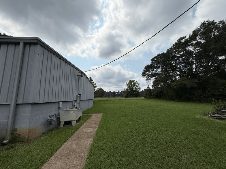 More Photos Of 4481 Lamb Ave, Union Point Warehouse For Sale