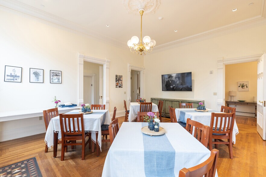 More Photos Of 423 Seminary St, Napa Specialty For Sale