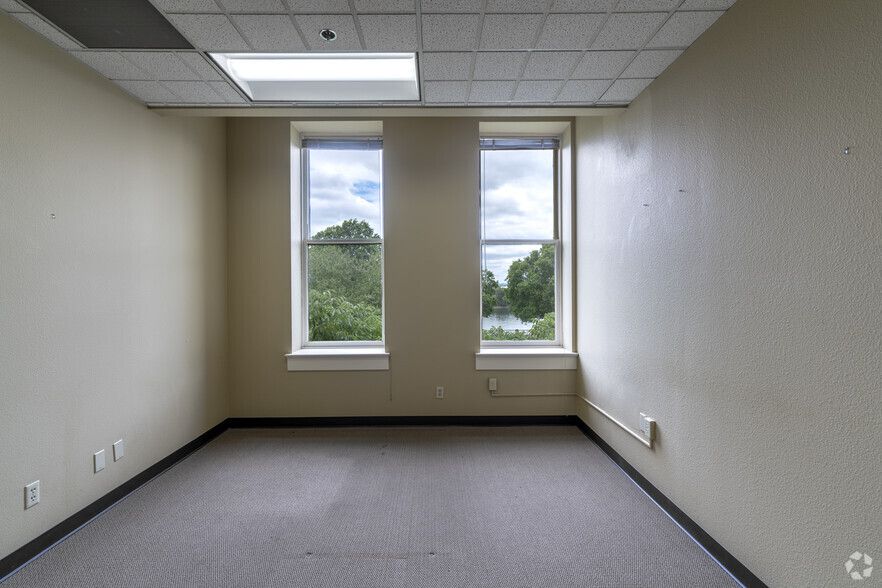More Photos Of 55 SW Yamhill St, Portland Office For Lease