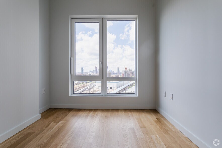 More Photos Of 45-67 Davis St, Long Island City Apartments For Lease