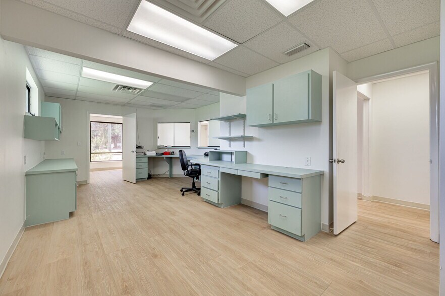 More Photos Of 1105 S Fort Harrison Ave, Clearwater Medical For Lease