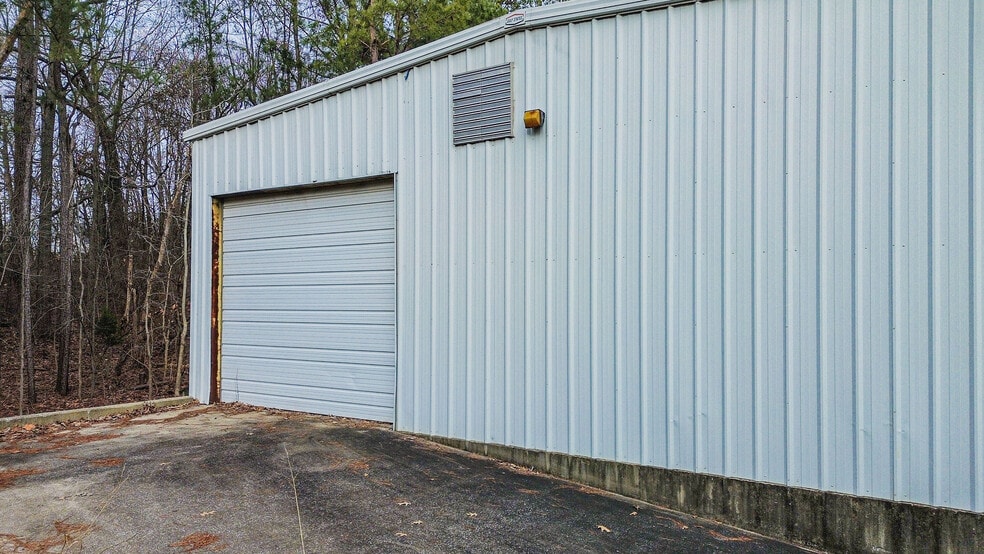 More Photos Of 3530 Park Plaza Rd, Paducah Flex For Lease