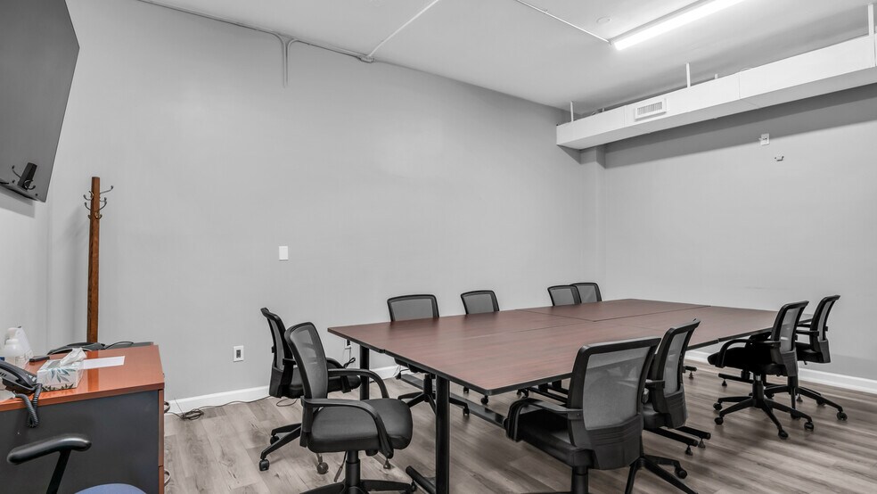 More Photos Of 484 Pelissier St, Windsor Office For Sale