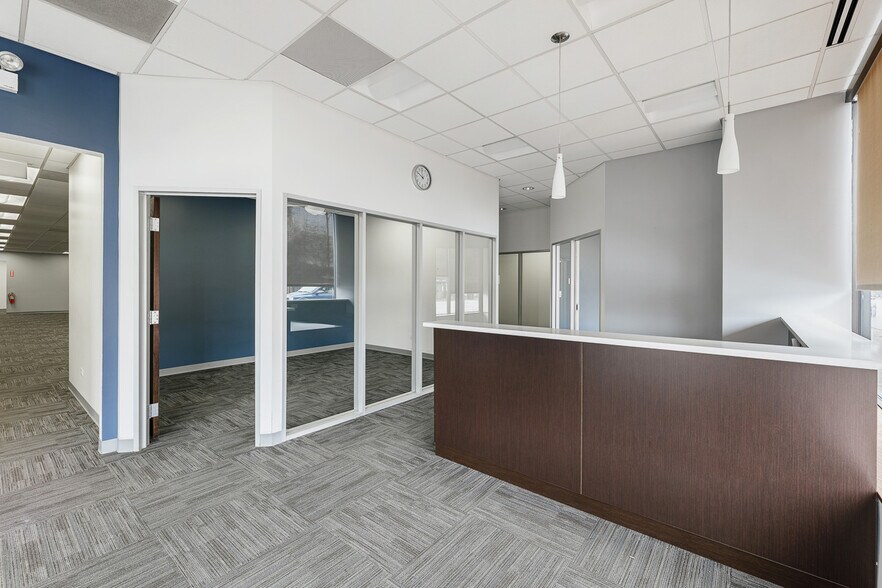 More Photos Of 5362-5364 W Devon Ave, Chicago Office For Sale