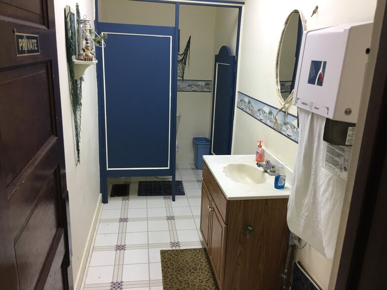 More Photos Of 390 State St N, Eden Valley Freestanding For Sale