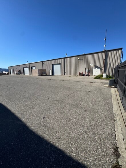 More Photos Of 190 E San Antonio Dr, King City Industrial For Sale