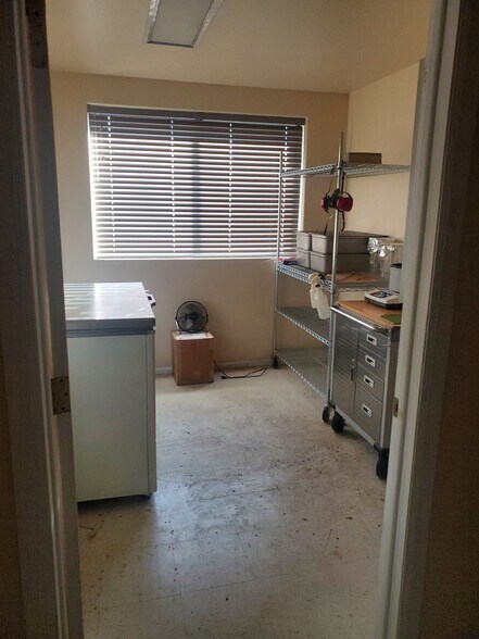 More Photos Of 1760 Gunnison Ave, Delta Warehouse For Sale