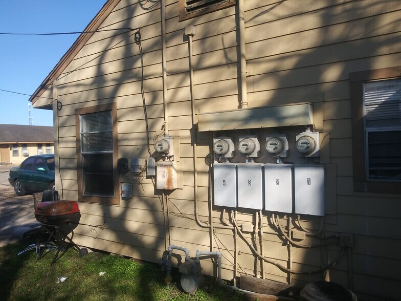 More Photos Of 1026 Miles St, Rosenberg Apartments For Sale