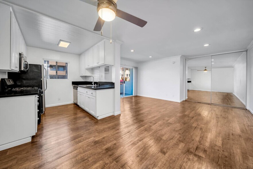 More Photos Of 1320 N Sycamore Ave, Los Angeles Apartments For Sale