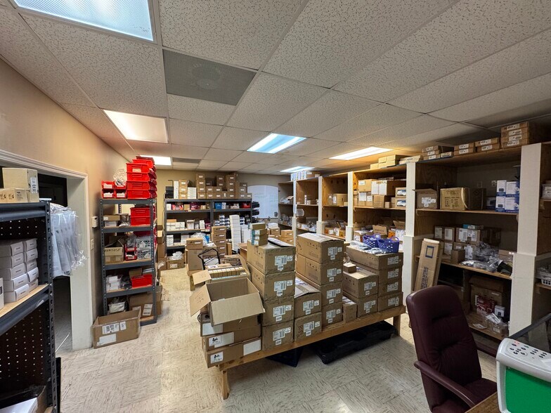 More Photos Of 442 Cadillac Pky, Dallas Flex For Sale