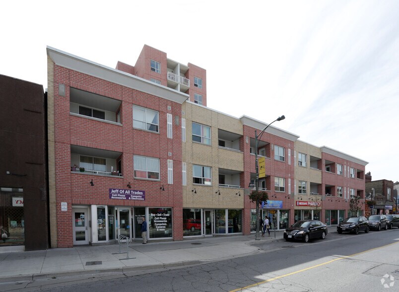 Primary Photo Of 637 Dundas St, London Storefront Retail Residential For Lease