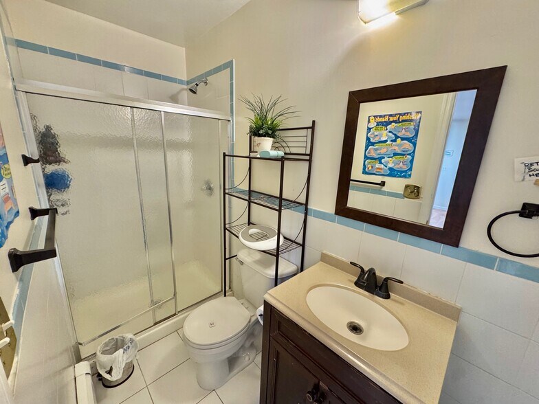 More Photos Of 329 Deer Park Rd, Dix Hills General Retail For Sale