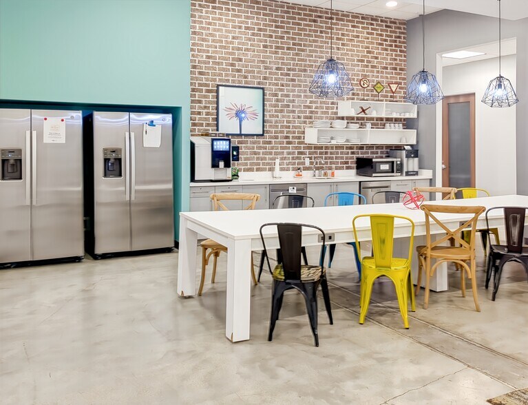 More Photos Of 2598 E Sunrise Blvd, Fort Lauderdale Coworking Space