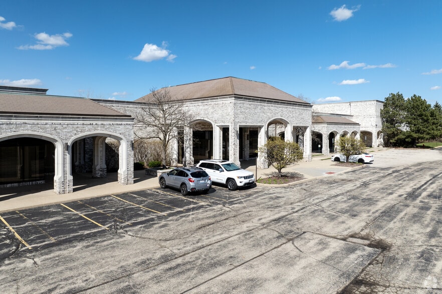 More Photos Of 2500 W Golf Rd, Hoffman Estates Warehouse For Sale