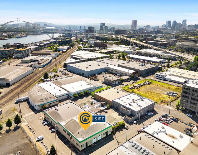 More Photos Of 2353 NW 21st Pl, Portland Warehouse For Lease