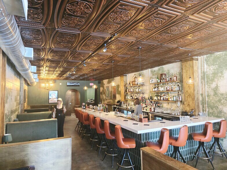 More Photos Of 926 N Mills Ave, Orlando Storefront For Sale