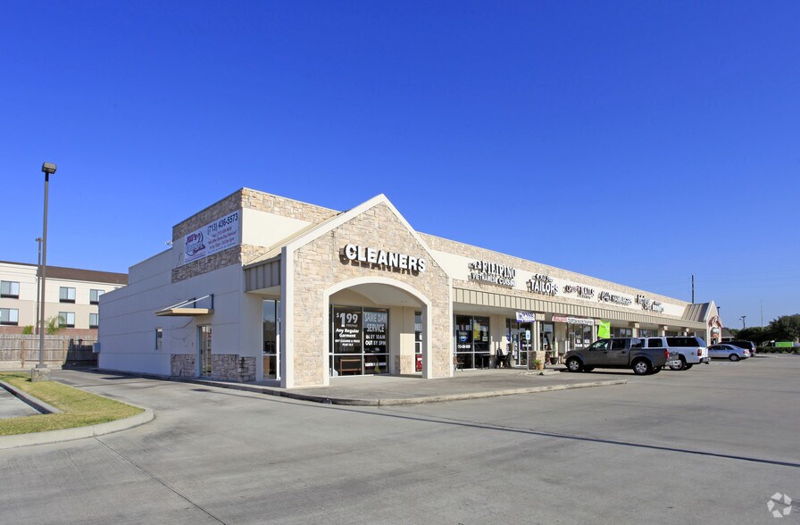 More Photos Of 1826 Country Place Pky, Pearland Storefront For Lease