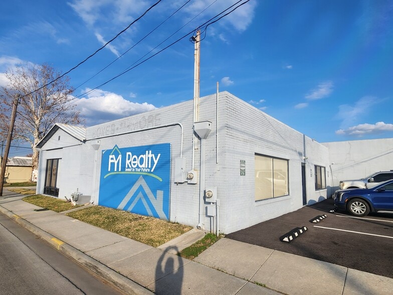 More Photos Of 101 E Main St, Humble Office For Sale