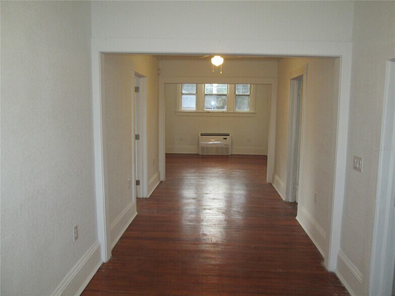 More Photos Of 128 Orange Ave, Leesburg Office Residential For Lease