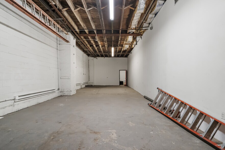 More Photos Of 327 Douglass St, Brooklyn Storefront For Lease