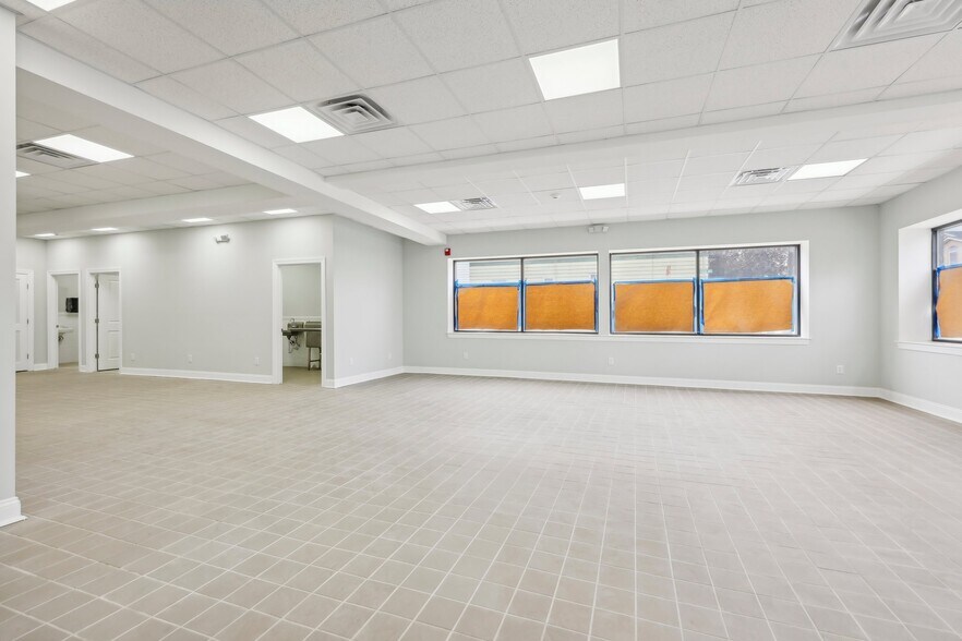 More Photos Of 315 Centre Ave, Secaucus Storefront Retail Residential For Sale