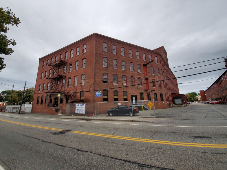 More Photos Of 63 Middlesex St, Chelmsford Warehouse For Lease