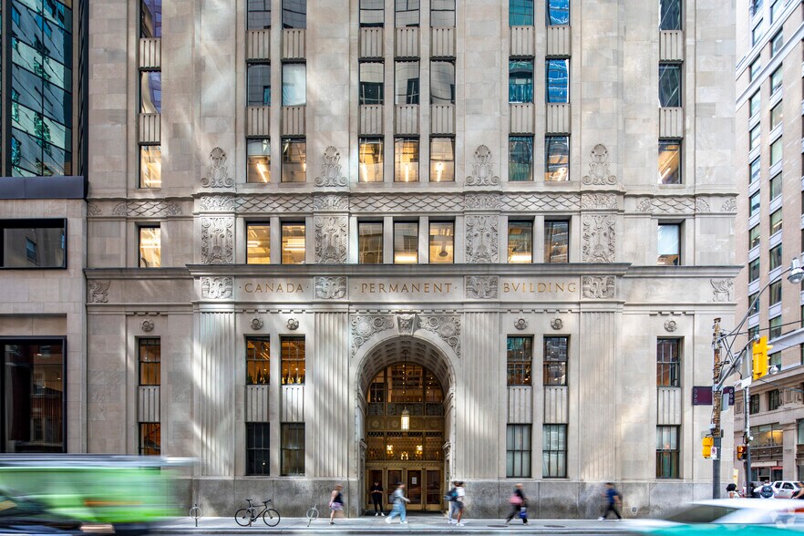 More Photos Of 320 Bay St, Toronto Office For Lease