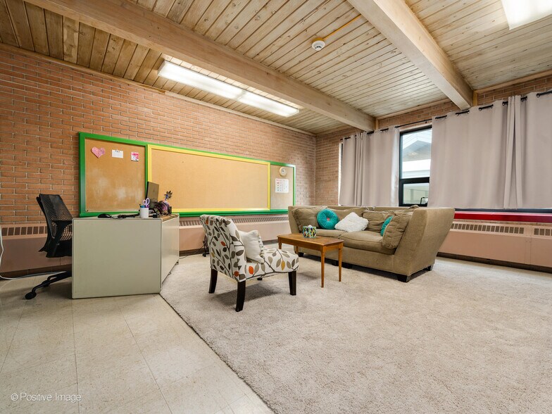 More Photos Of 47 Church St, Lake Zurich Religious Facility For Sale