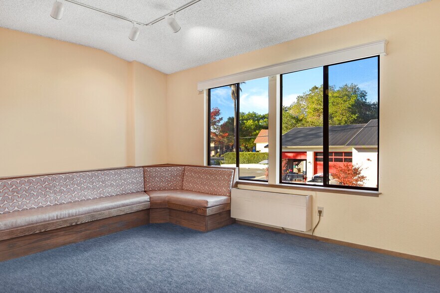 More Photos Of 21 Patten St, Sonoma Office For Sale