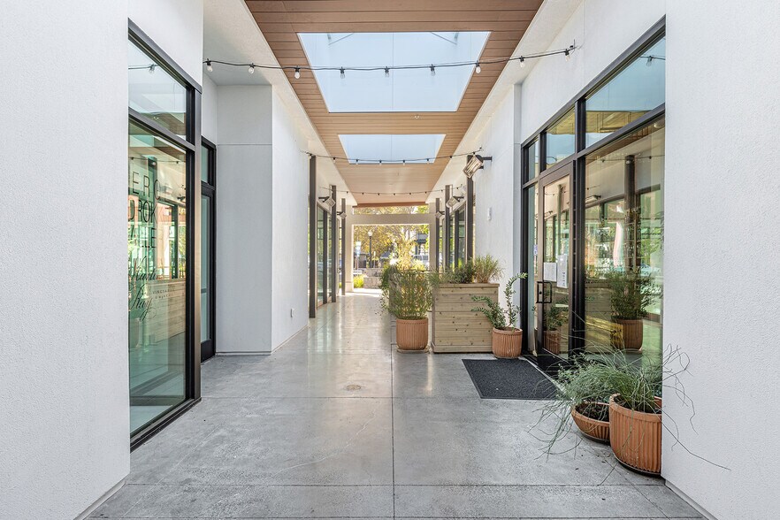 More Photos Of 1500 1st St, Napa Storefront Retail Office For Lease
