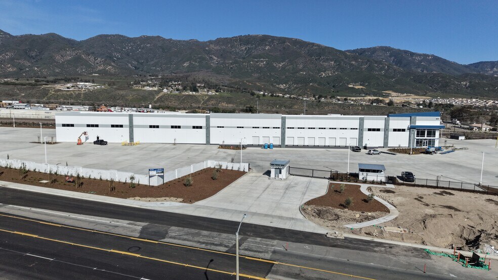 More Photos Of 19472 Cajon Blvd, San Bernardino Truck Terminal For Lease