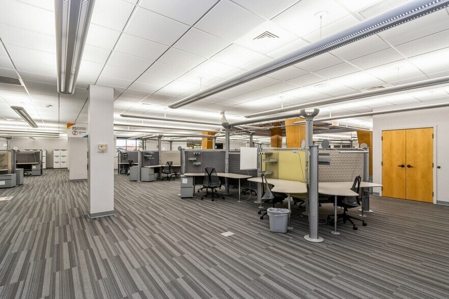 More Photos Of 2834 Northgate Dr, Iowa City Office For Lease